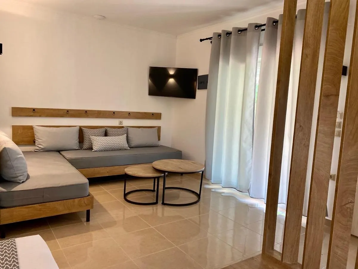 Primos Del Mar Kalamitsi Villa